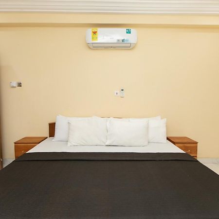 Washington Apartments - Just 25Mins Drive From The Airport Kwashieman Exterior foto
