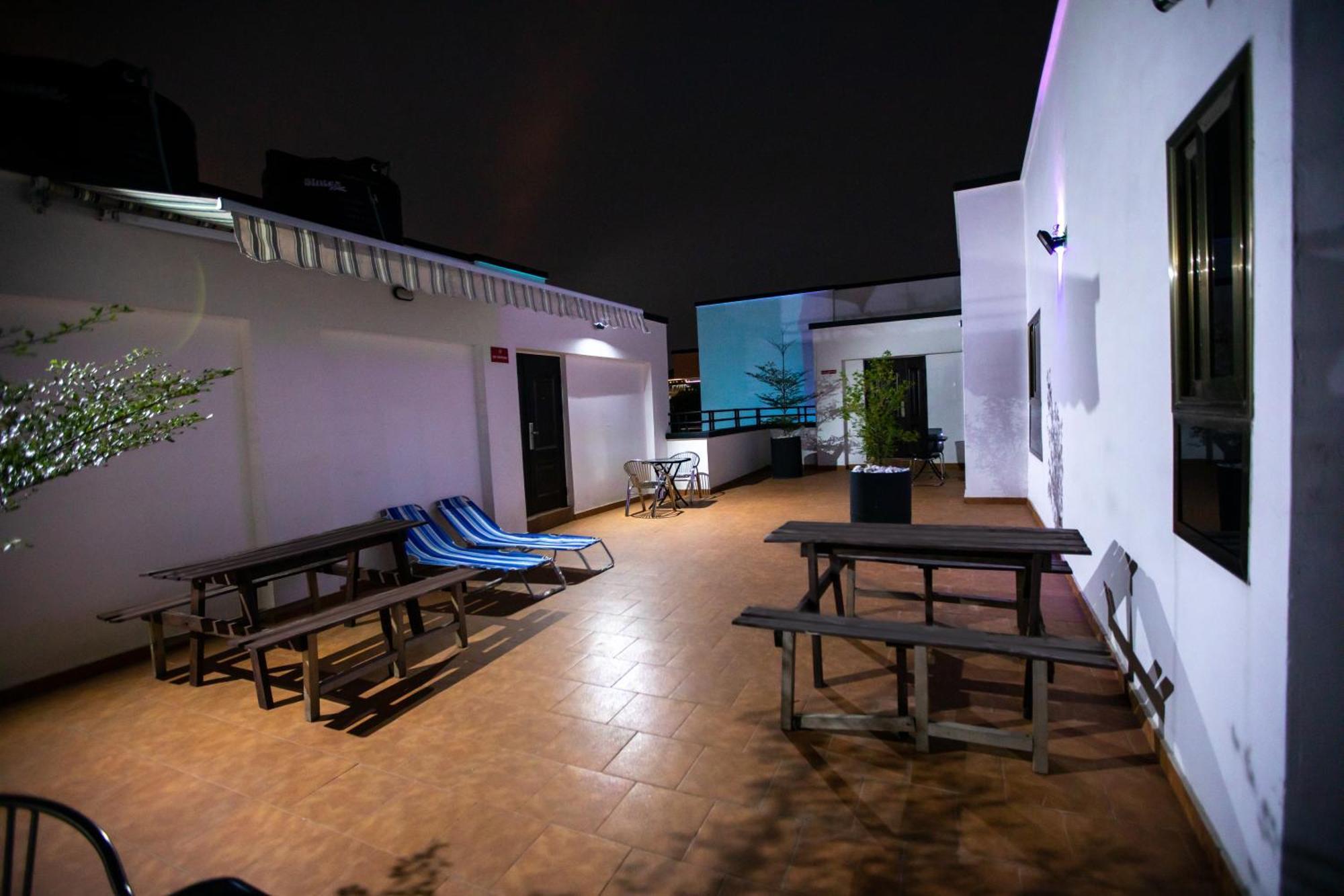 Washington Apartments - Just 25Mins Drive From The Airport Kwashieman Exterior foto