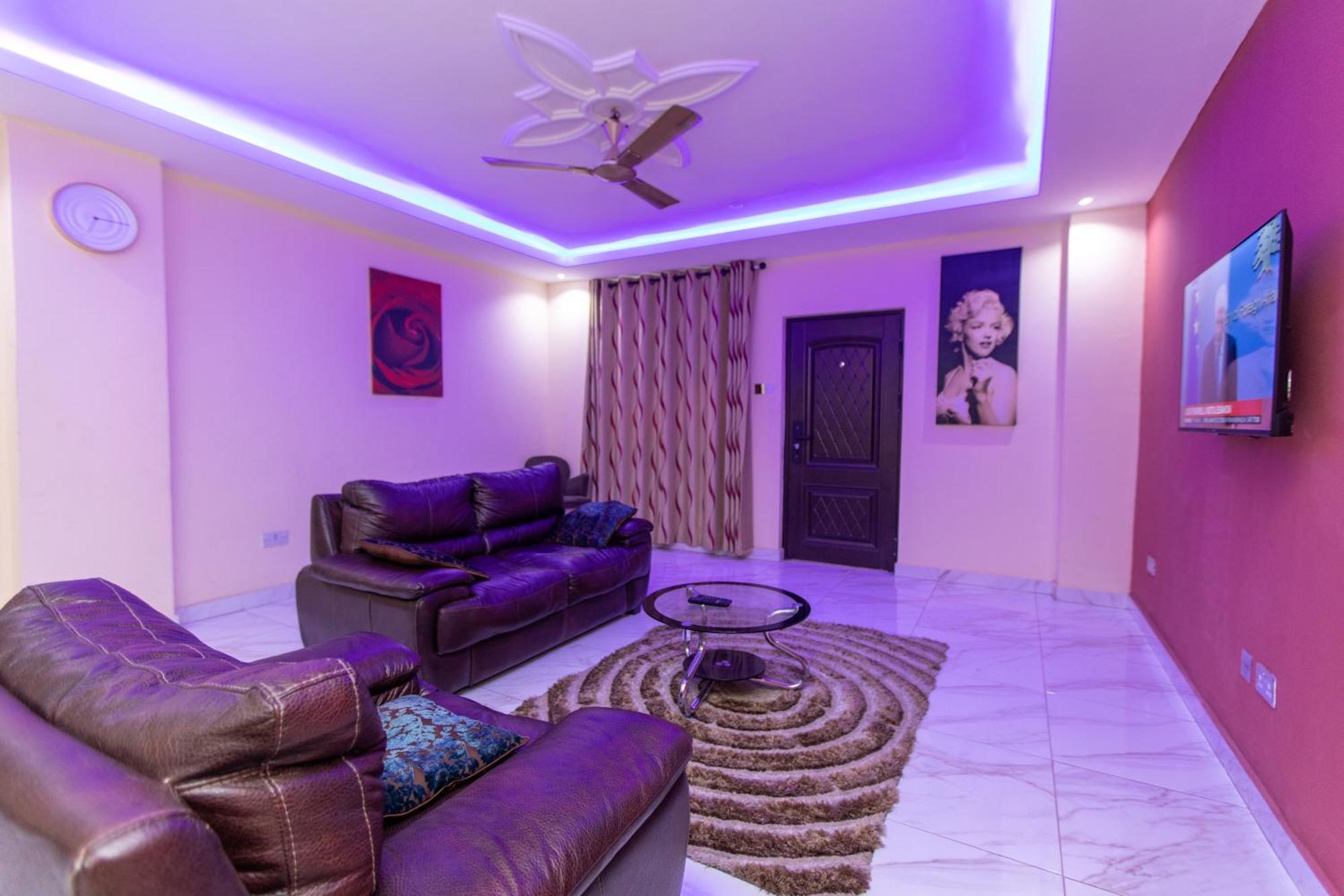 Washington Apartments - Just 25Mins Drive From The Airport Kwashieman Exterior foto