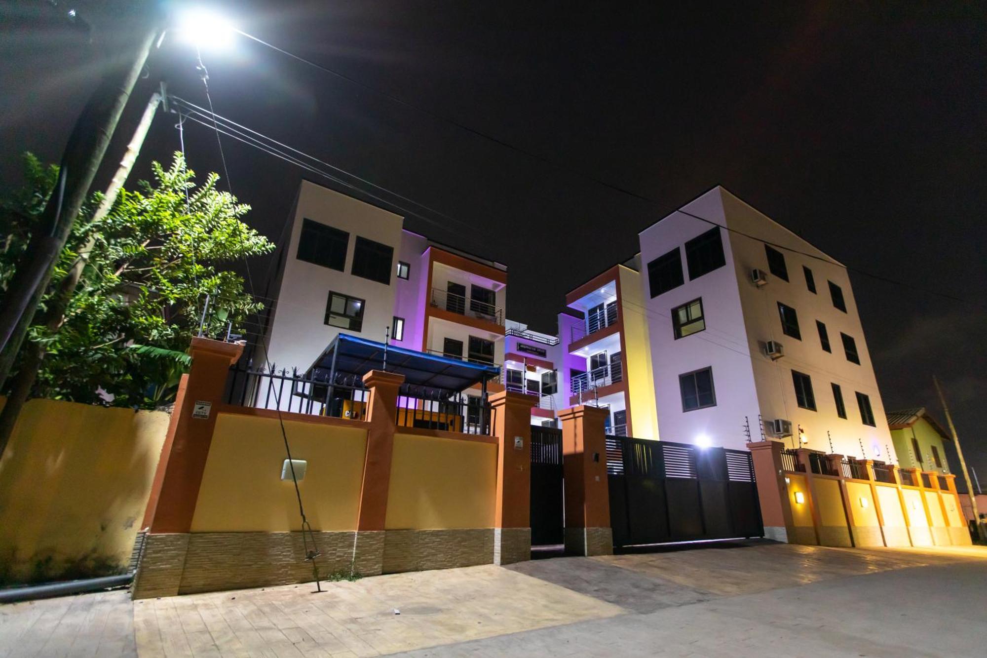 Washington Apartments - Just 25Mins Drive From The Airport Kwashieman Exterior foto